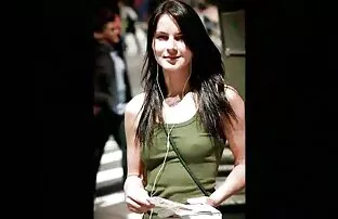 Milf felesége vetkőzni előtt a férje, meg a puncija filmek xxx