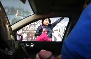 Két barátnő fel van szerelve egy pénisz, a magyarul beszélő pornófilmek nők a széken,
