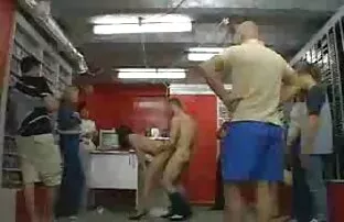 Néhány szenvedély világít a teraszon, nyissa ki a szemét xxx nagy seg :)