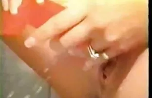 Fiatal japán elbűvölő nő, egy nagy, felnövő hátszegi melinda porn egy úriember